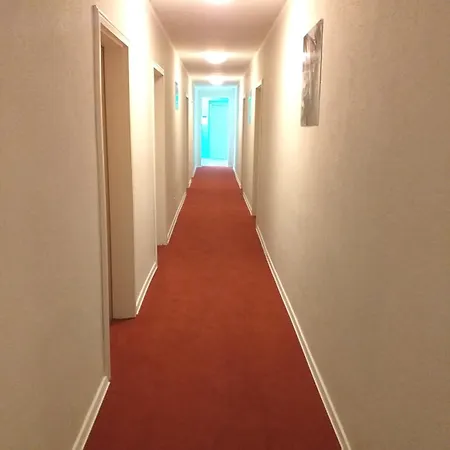 Hotel Der Quellenhof 3*