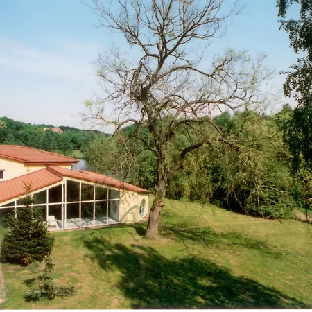 Hotel Der Quellenhof 3*