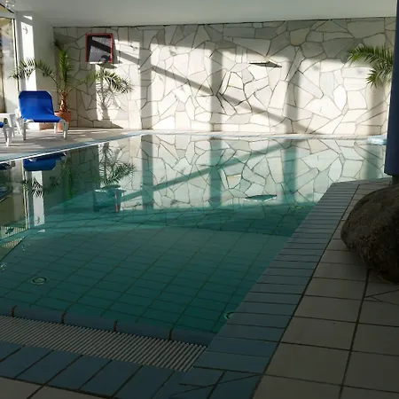 Hotel Der Quellenhof 3*